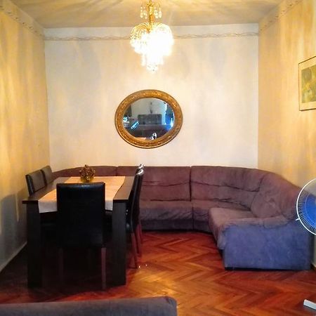 Apartment Rusudan บาทูมิ ภายนอก รูปภาพ